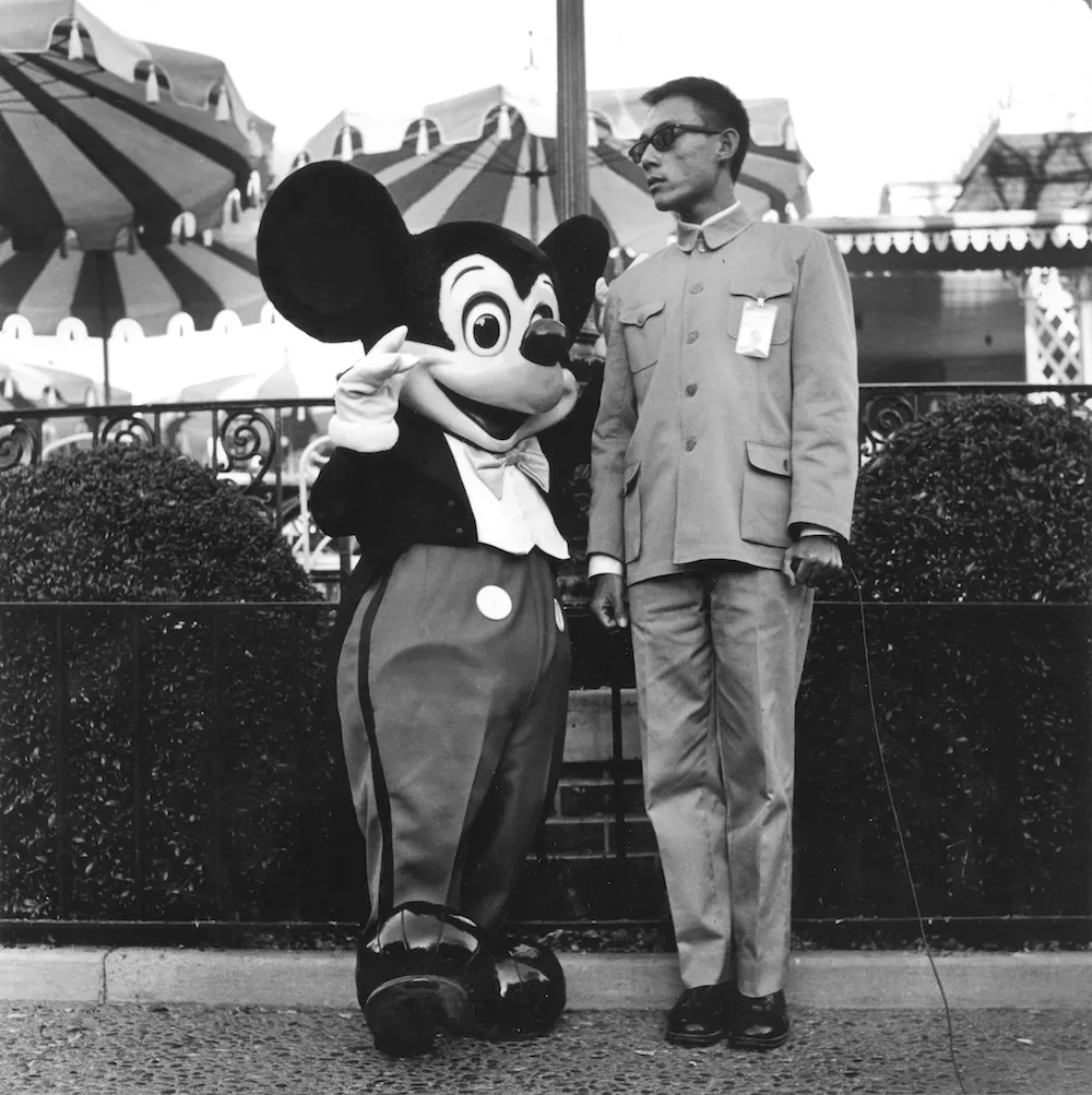 Tseng Kwong Chi, Disneyland, California, 1979, from the series, East Meets West