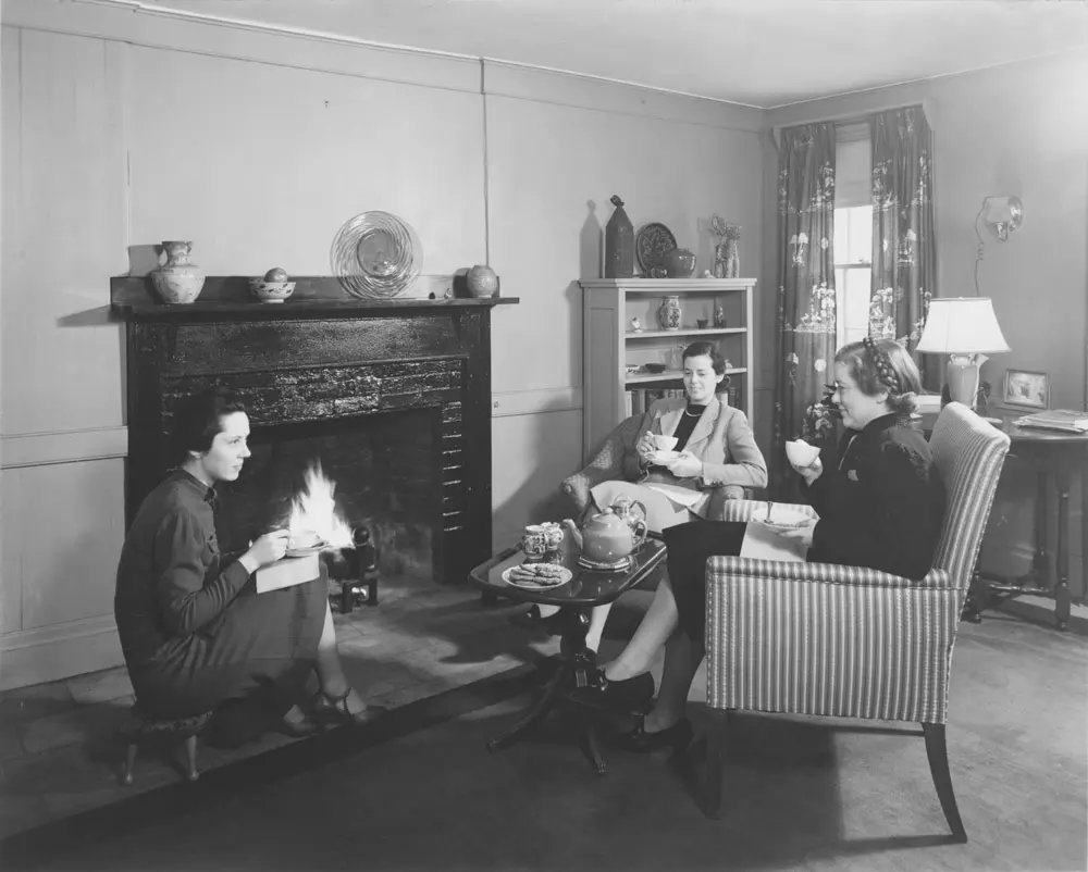 Interior view of Putnam House, 1937