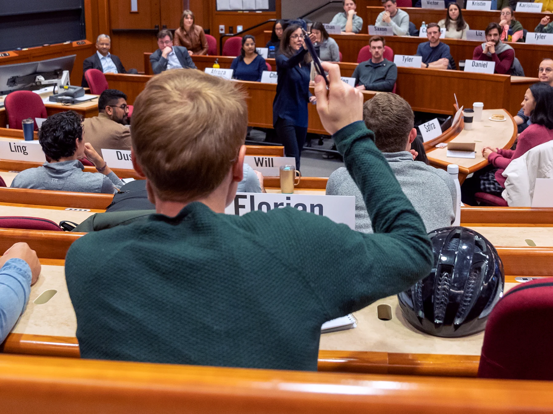 Under skillful faculty direction, classrooms become crucibles for leadership: students test their judgment, explore complex ideas, reflect on their leadership styles, and embrace new models and methods for effective business management.