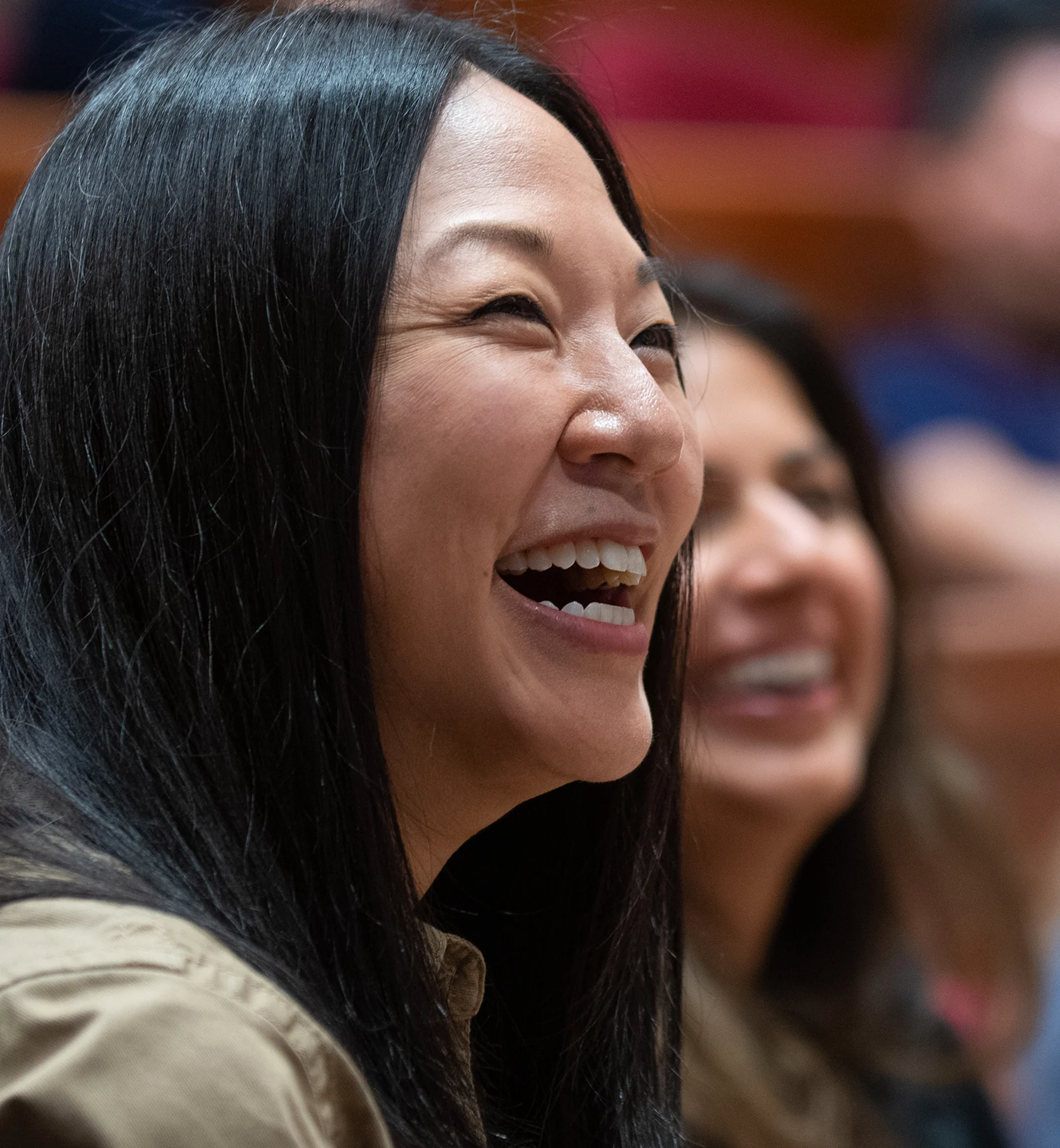 Alumni enjoying a faculty presentation at reunions.