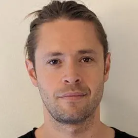 Headshot of Eamon Duede