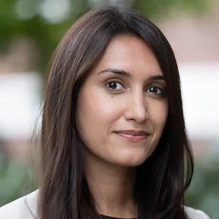 Headshot of Akshita Joshi
