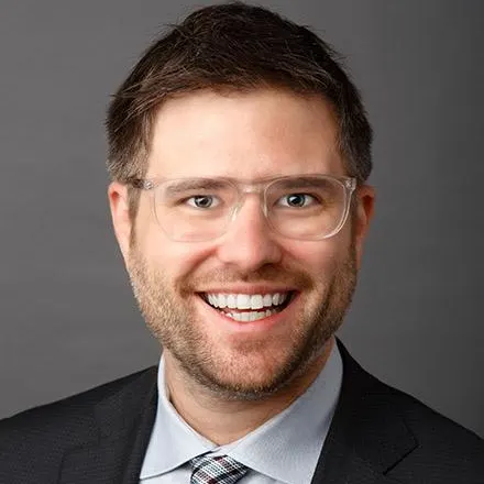 Headshot of Joshua R. Schwartzstein