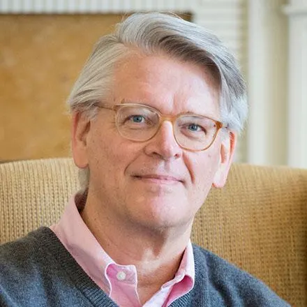 Headshot of Thomas R. Eisenmann