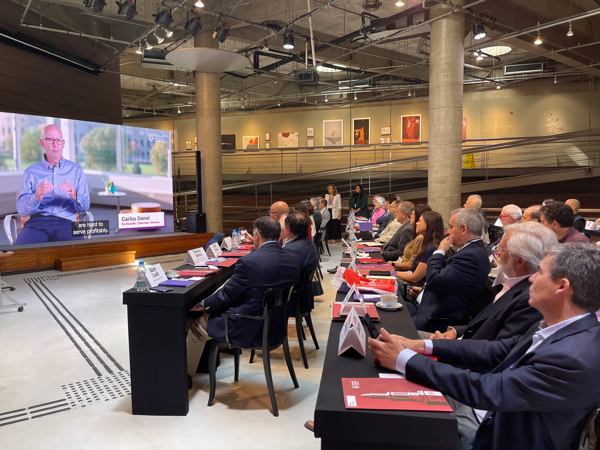 Conference photo at the BiGS Sǎo Paulo Global Leadership Roundtable in 2023