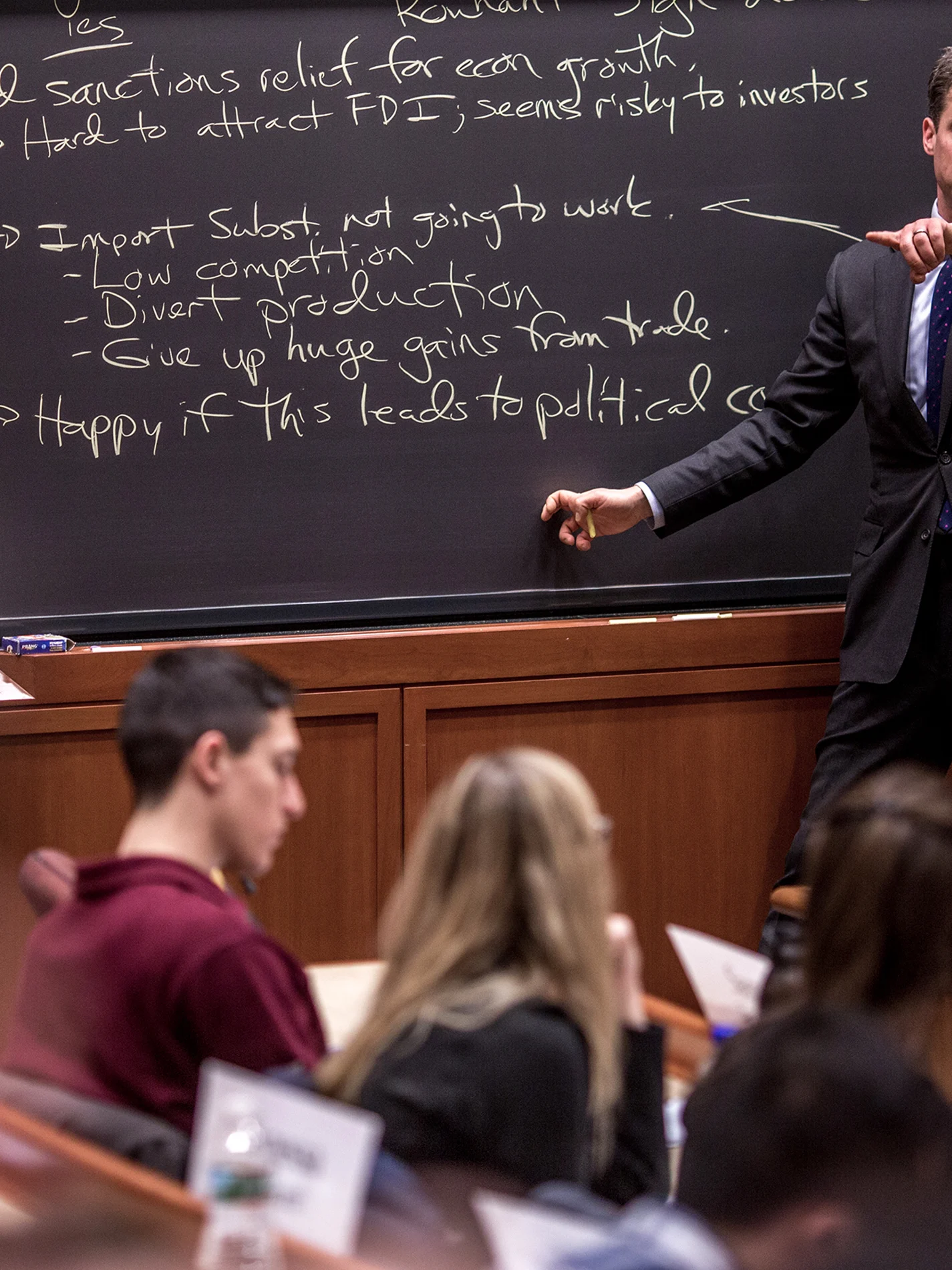 Under skillful faculty direction, classrooms become crucibles for leadership: students test their judgment, explore complex ideas, reflect on their leadership styles, and embrace new models and methods for effective business management.
