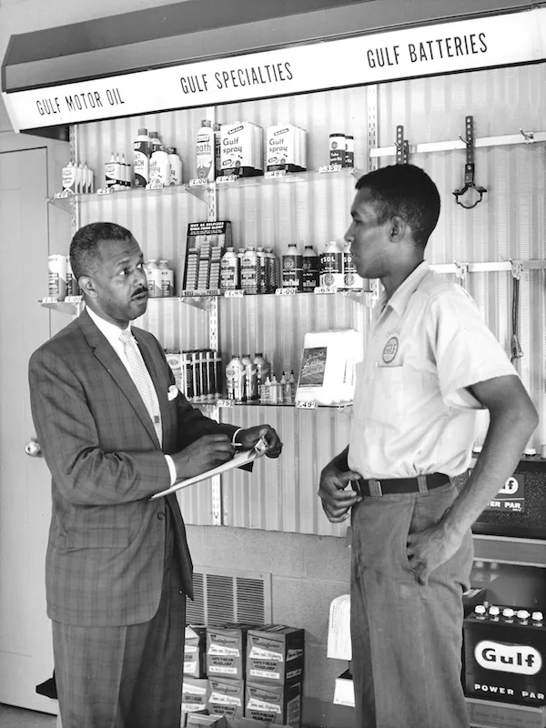 H. Naylor Fitzhugh conducting research at Gulf Oil