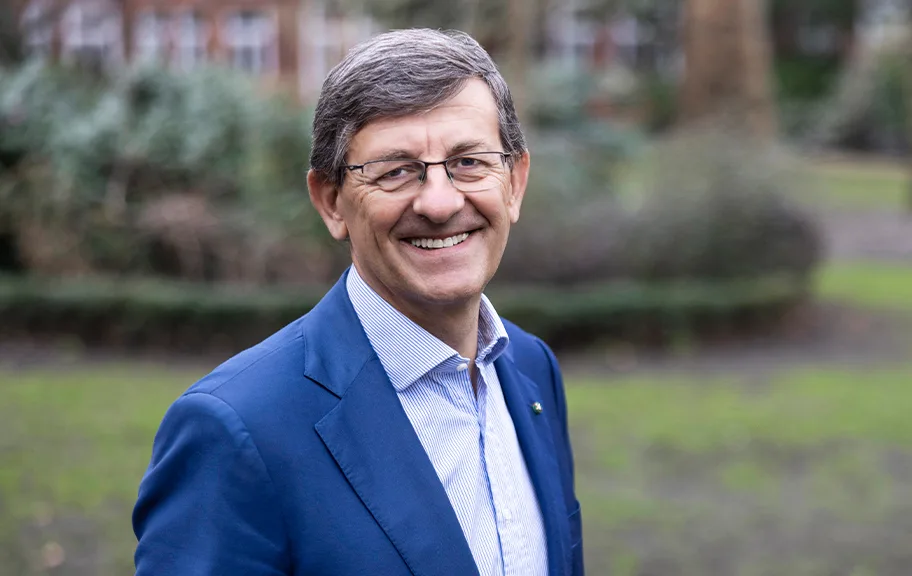 Vittorio Colao (MBA 1990), Alumni Achievement Award 2025, Vice Chairman, EMEA, General Atlantic; former Italian Minister for Innovation, Digital Transition, and Space