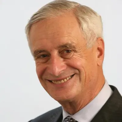 Headshot of Robert Kaplan HBS Staff