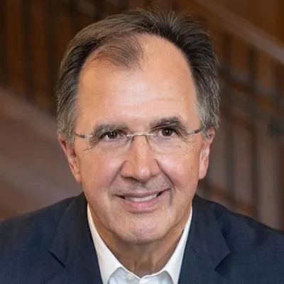 Headshot of Stefan H. Thomke