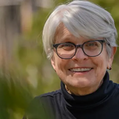 Headshot of DNPIV faculty member Julie Boatright Wilson