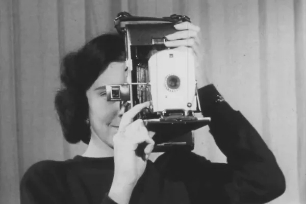 Silent film demonstration of a Polaroid camera, 1950s