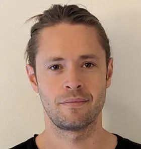 Headshot of Eamon Duede