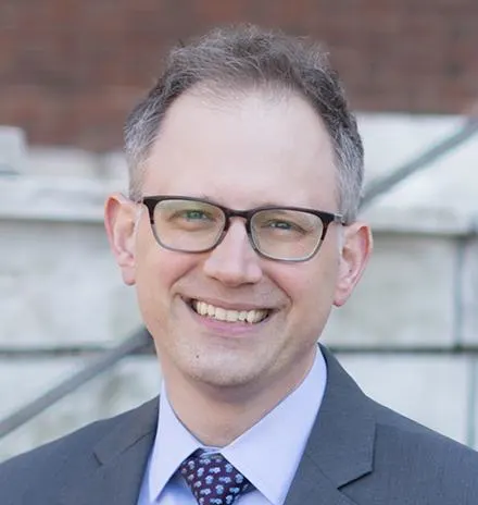 Headshot of Ryan W. Buell