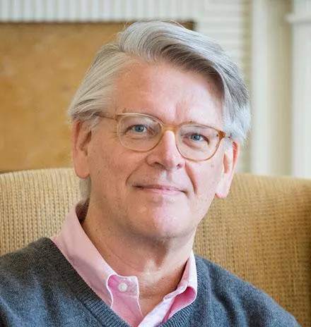 Headshot of Thomas R. Eisenmann