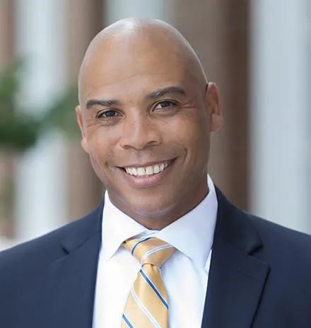 Headshot of Hise O. Gibson