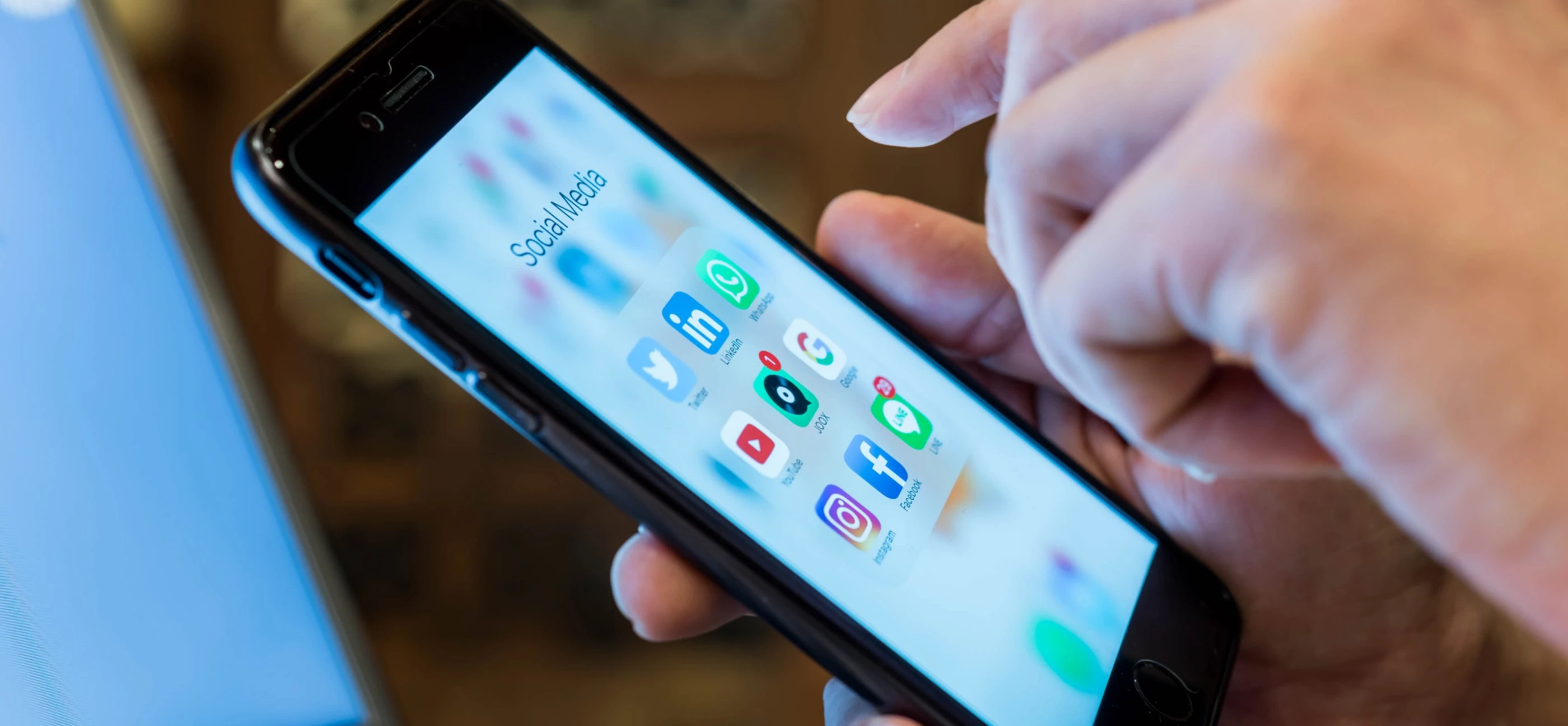 Looking For a Job? Some LinkedIn Connections Matter More Than Others | Working Knowledge