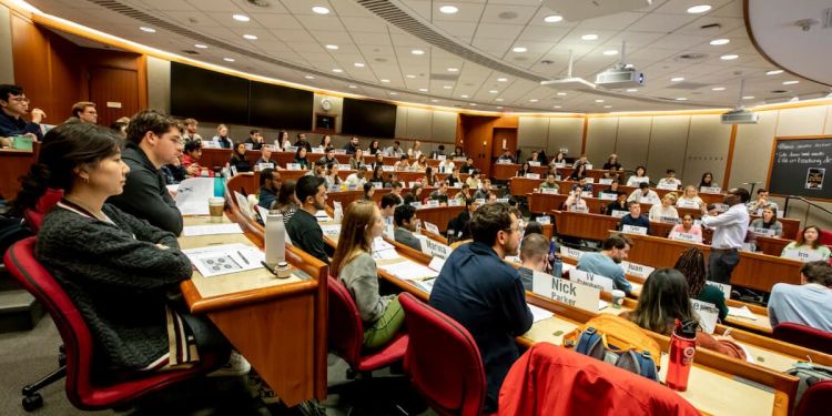 Students in a full Harvard Business School MBA classroom