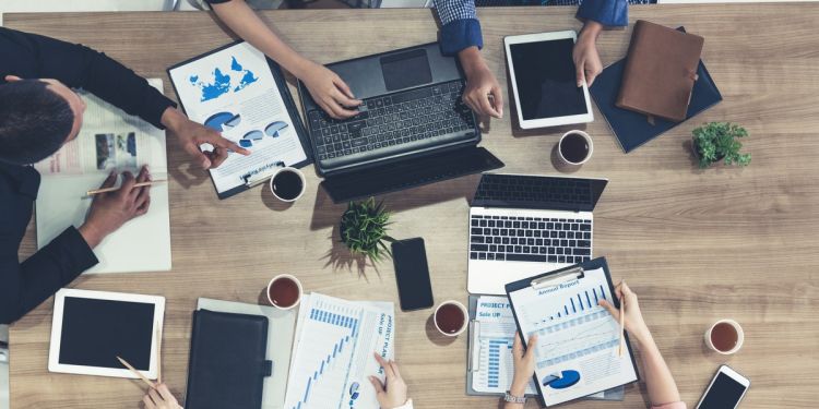 Business Casual Men and Meta Business Suite: Blending Professional Style with Digital Efficiency